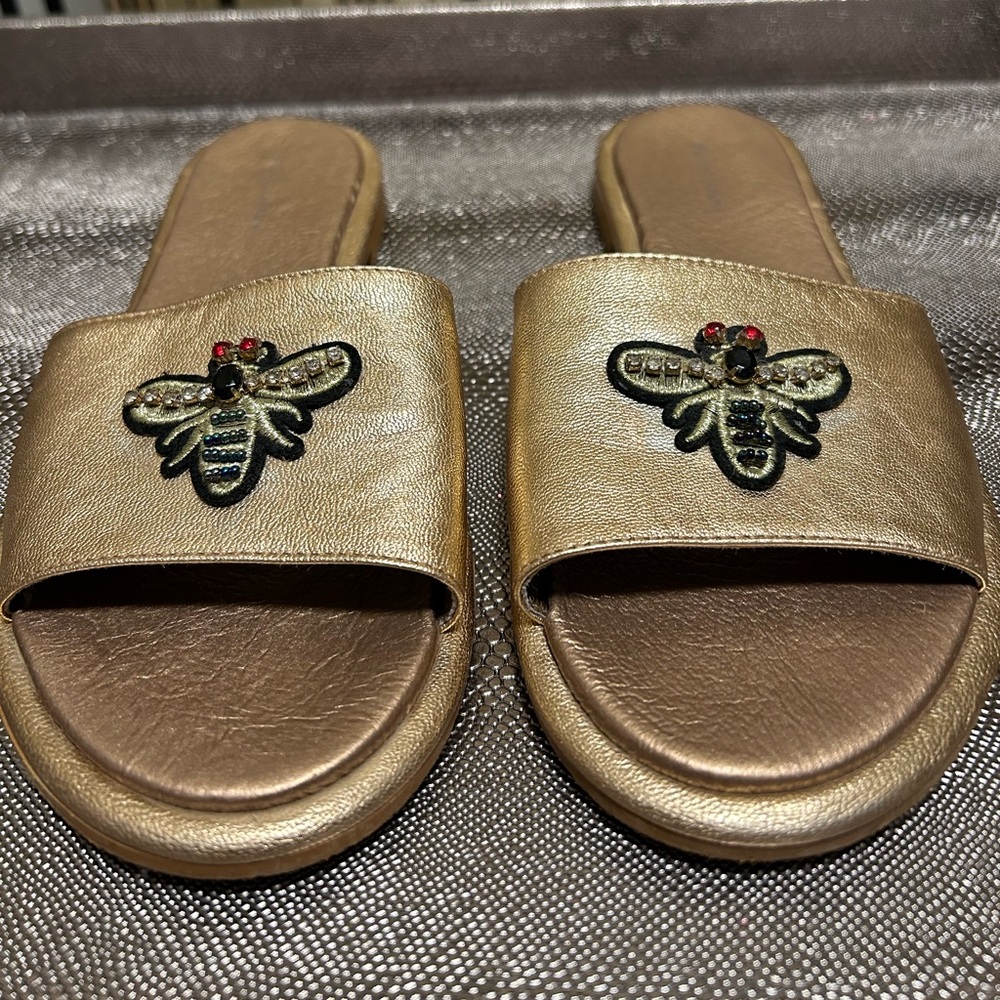Metallic leather sandal - Picture 5 of 11